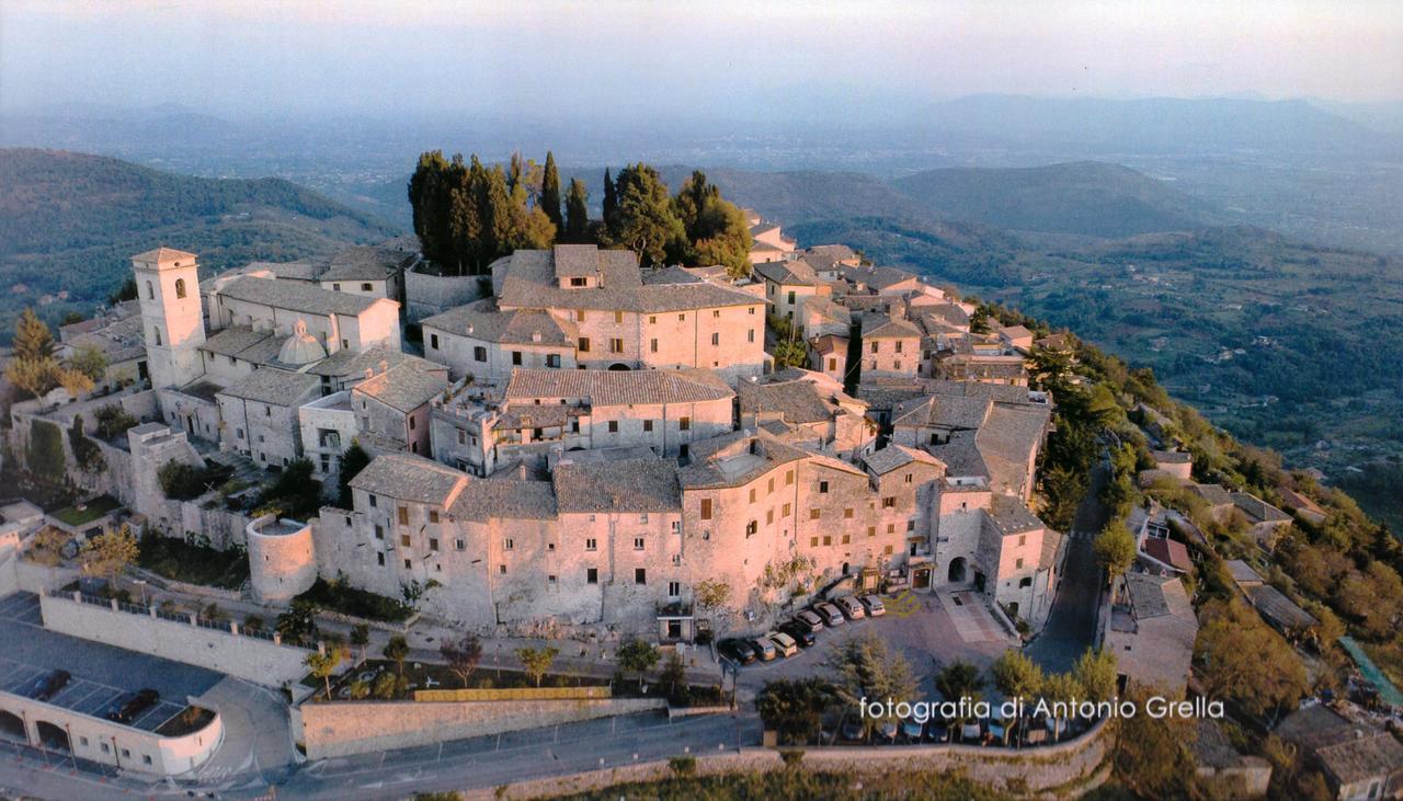Locanda Il Falco Nero Fumone Εξωτερικό φωτογραφία